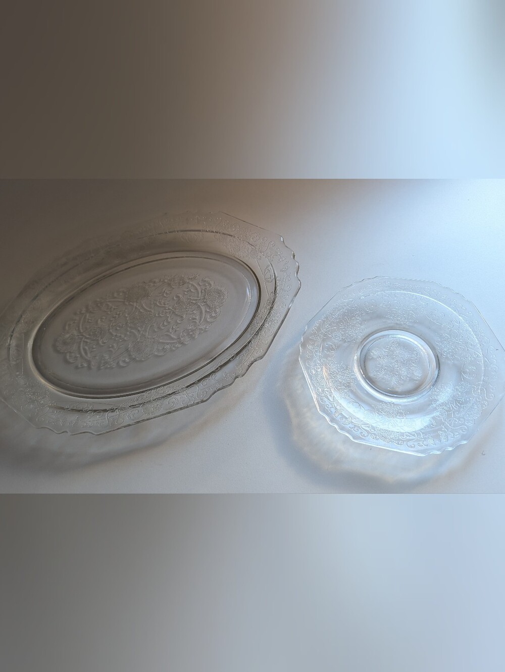 1930s Depression Glass Plates
